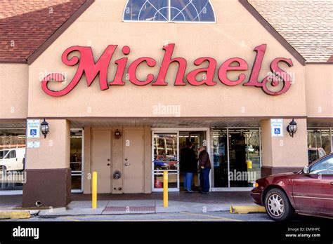 Exterior storefront of Michaels arts and crafts store in Oklahoma Stock Photo, Royalty Free ...