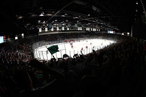 Munn Ice Arena action | Michigan state university, Michigan state, Michigan