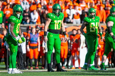 Oregon Ducks bowl game set; Bo Nix’s future; transfer portal madness: Talkin’ Ducks - oregonlive.com