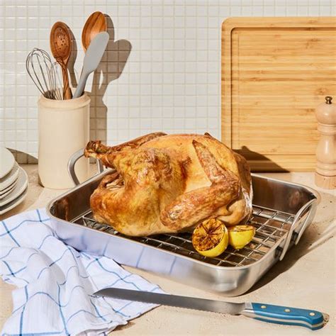 When to Defrost Turkey - When You Should Thaw Your Thanksgiving Turkey