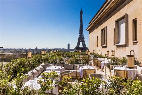 Where to eat during Paris Fashion Week: The ultimate restaurant guide | Vogue France