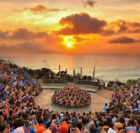 Kecak dance, sunset uluwatu: Temple Bali, Uluwatu Temple, Bali Travel Guide, Asia Travel ...