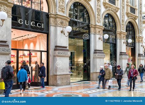 Shopping in Milan, Italy editorial photography. Image of city - 116279552