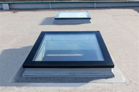 Flat Roof Deck Mounted Skylight D_F - FAKRO USA