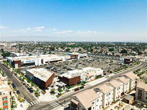 Freedom Plaza Wins 2021 LABJ Commercial Real Estate Award! - VCC USA