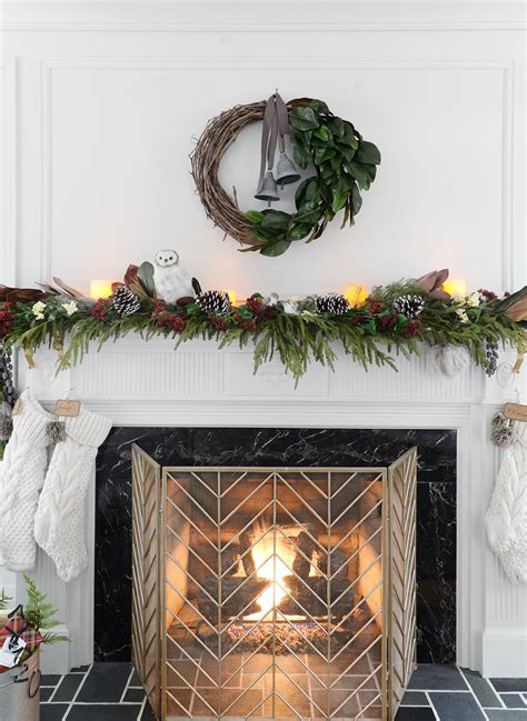 A Christmas Fireplace Mantel Garland - Rambling Renovators