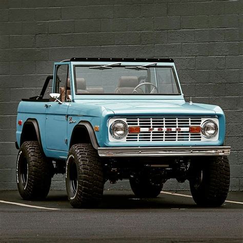 Ford Bronco 1970 Baby Blue - Sport Pics Blog