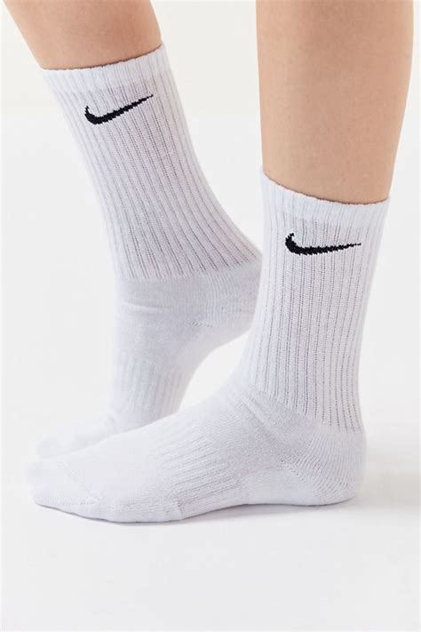 Nike Everday Cushion Crew Sock 6-Pack in 2021 | Nike socks outfit ...