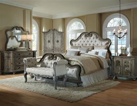 Pulaski Furniture Arabella King Upholstered Bed | AHFA | Upholstered Beds