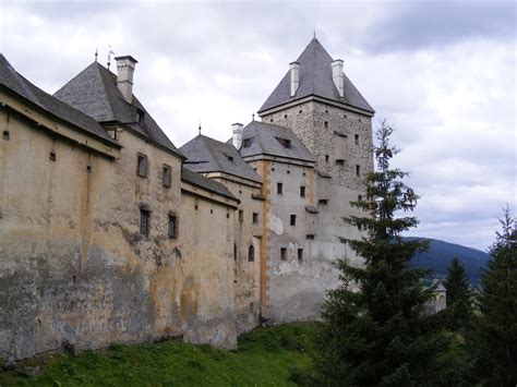 Top 9 Scariest Haunted Castles in Europe