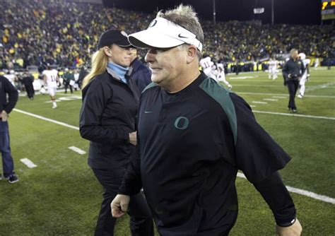 Oregon's Chip Kelly, who touts limiting outside influences, was ...