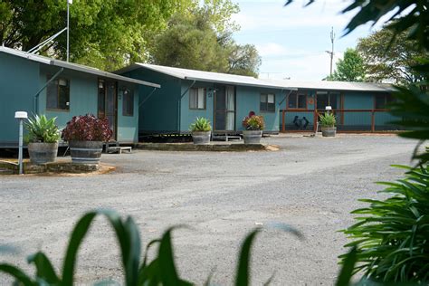 Cabin Accommodation - Pine Country Caravan Park