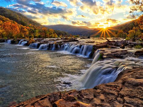 West Virginia, Sandstone Falls, New River. | West virginia tourism, West virginia, New river