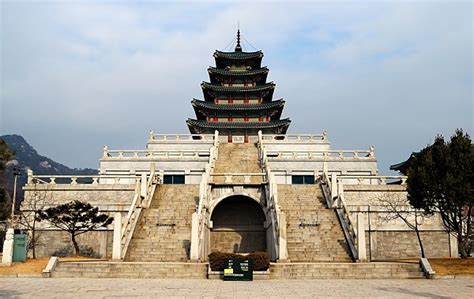 National Folk Museum of Korea | koreatourinformation.com