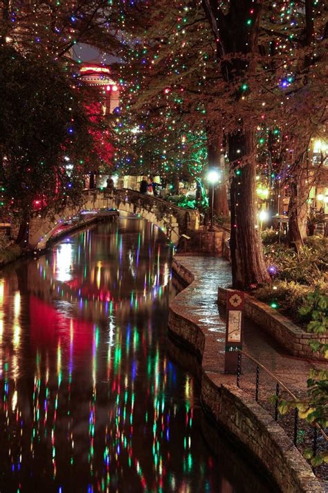 [Gallery] San Antonio River Walk Christmas Lights - Texas is Life