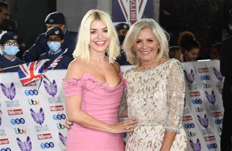 Holly Willoughby Family: All about Holly Willoughby Parents and Siblings