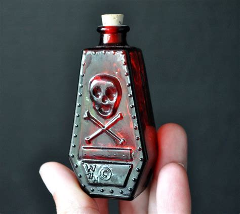 Antique poison bottle : pics