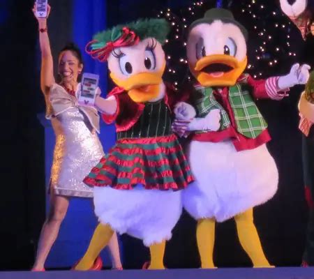 Are Daisy and Donald Duck Married? - Next Stop WDW