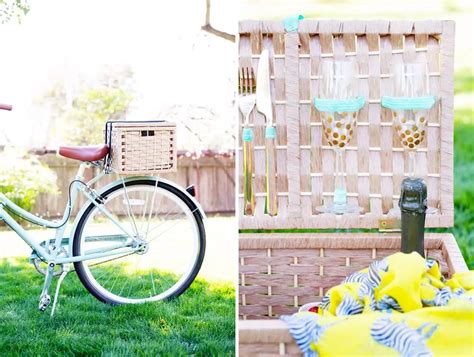 How to Make a Picnic Basket using just glue and elastic