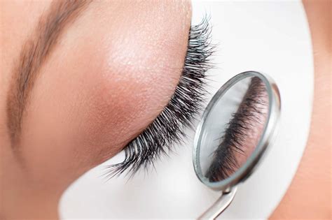 What are Kardashian eyelash extensions? | RM Lash Academy