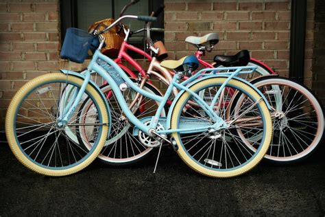 A guide to beach cruiser bikes and why we love them | Momentum Mag
