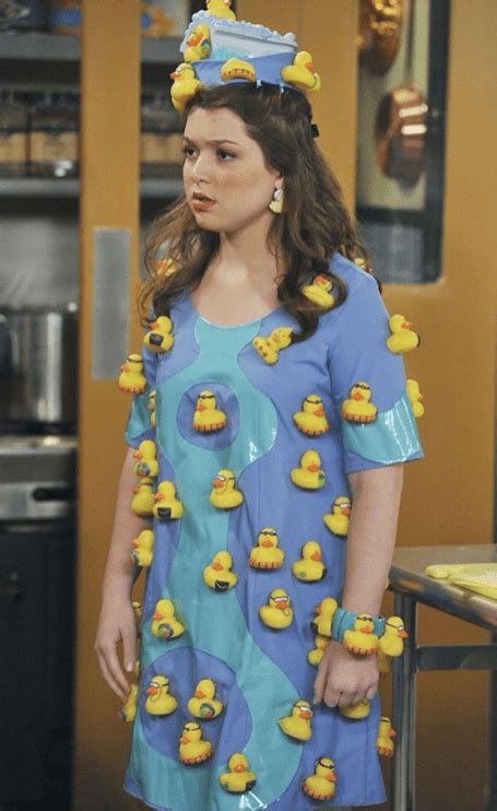 HARPER FROM WIZARDS OF WAVERLY PLACE’S MOST ICONIC OUTFITS – STRAPHIE