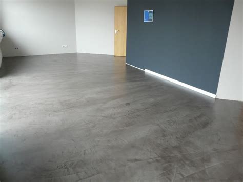 LifeBoXX GmbH - Beton Cire : Beton Floor - Bodenbeschichtung in Betonoptik