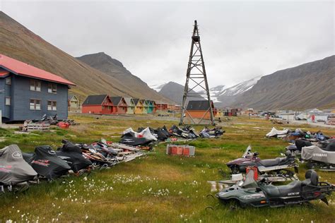 Why I Chose Airbnb in Longyearbyen, Norway - Live and Let's Fly