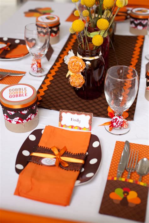 Party Reveal: Kid-Friendly Thanksgiving Table