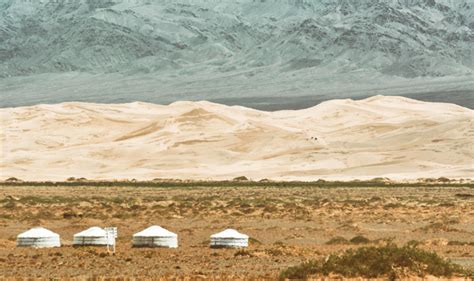 Gobi Desert in Mongolia | Copyright-free photo (by M. Vorel) | LibreShot