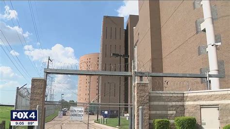 Commissioners concerned as Dallas County jail nears full capacity - YouTube