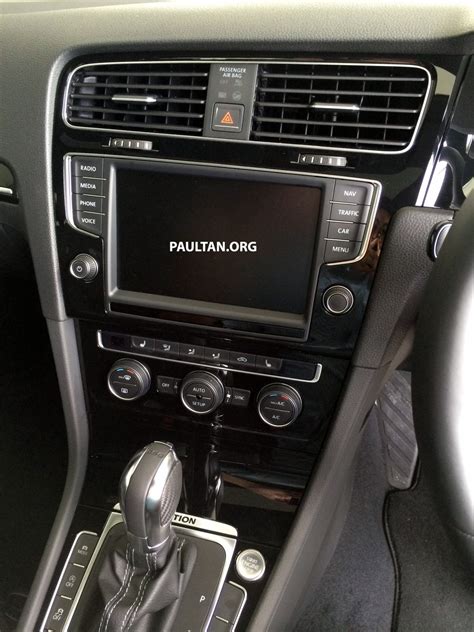 Volkswagen-Golf-R-Mk7-Interior-0004 - Paul Tan's Automotive News