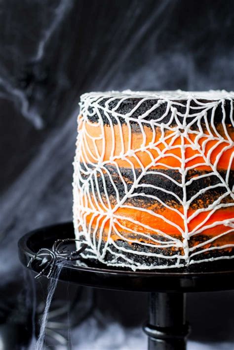 Spiderweb Cake - Liv for Cake