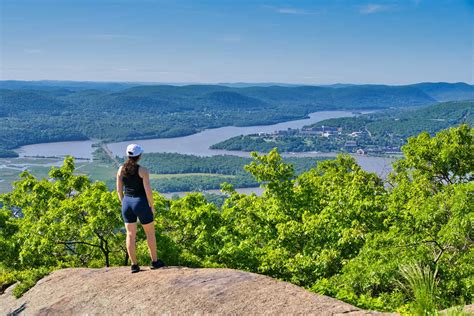 The STUNNING Bull Hill Full Loop Hike | Mount Taurus Trail in Cold Spring