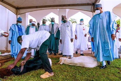 PHOTOS: Buhari celebrates Eid-el-Kabir with family