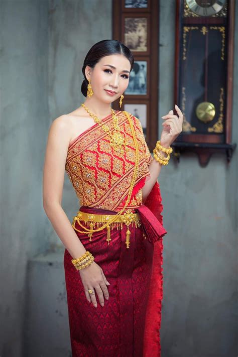 🇰🇭 Beautiful Khmer traditional wedding dress 🇰🇭 ️ Khmer outfit#