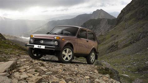 Lada 4x4 used cars, Price and ads | Reezocar