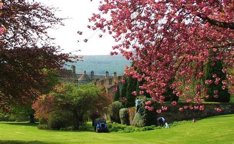 Falkland Palace & Garden, information, hotels nearby - Great British Gardens