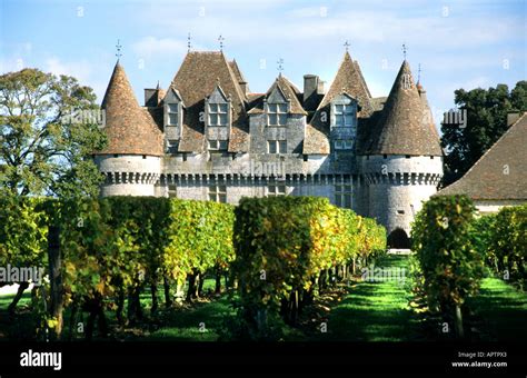 Monbazillac Castle France French Caste Winery Stock Photo: 9064738 - Alamy