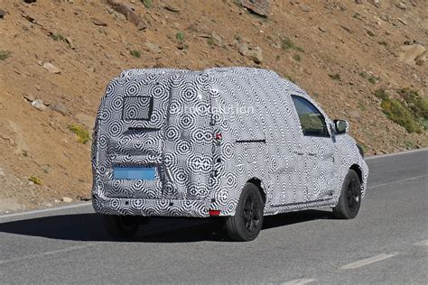 2021 Renault Kangoo Makes Spyshots Debut, Should Go Electric ...