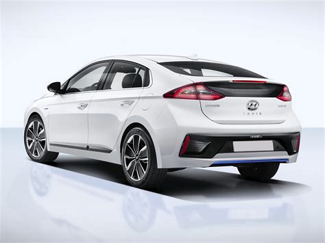 New 2017 Hyundai Ioniq Hybrid - Price, Photos, Reviews, Safety Ratings ...