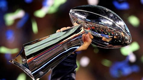 ¿Quiénes se encargan de hacer el trofeo del Super Bowl?