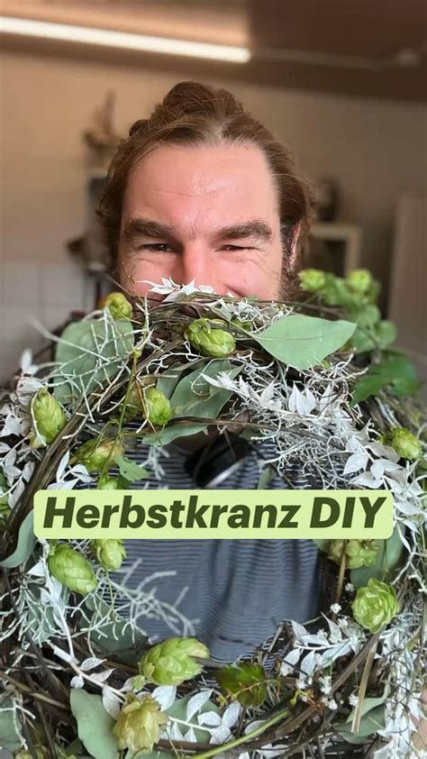 Herbst Kranz DIY Idee in weiss in 2022 | Blumenarrangements diy, Herbst ...
