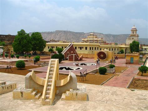 Jaipur Forts and Palaces ~ Discover India