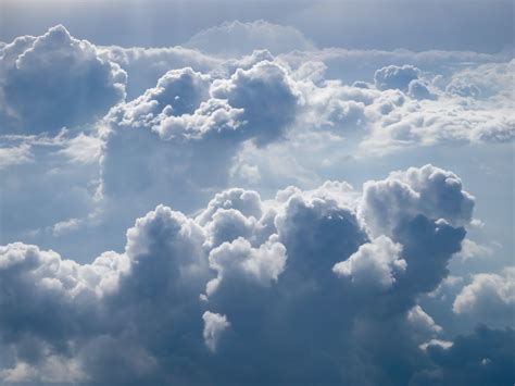 Clouds in the sky provide new clues to predicting climate change