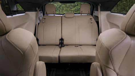 The Toyota Sienna Is the Only Minivan in the U.S. With Rear Seatbelt Reminders in 2023 ...