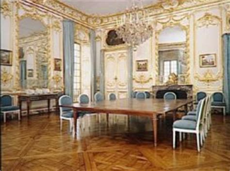 This is Versailles: The Porcelain Dining Room