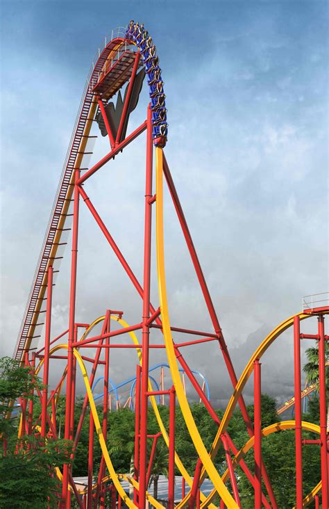 WONDER WOMAN™ Flight of Courage - Six Flags Magic Mountain