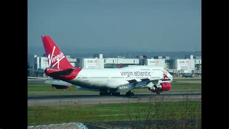 Gatwick airport arrivals and departures - YouTube