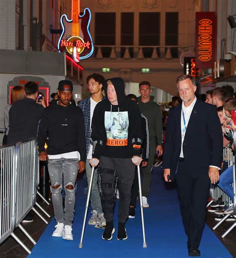 Kevin De Bruyne: Injured Man City star snapped with crutches and knee brace | Football | Sport ...